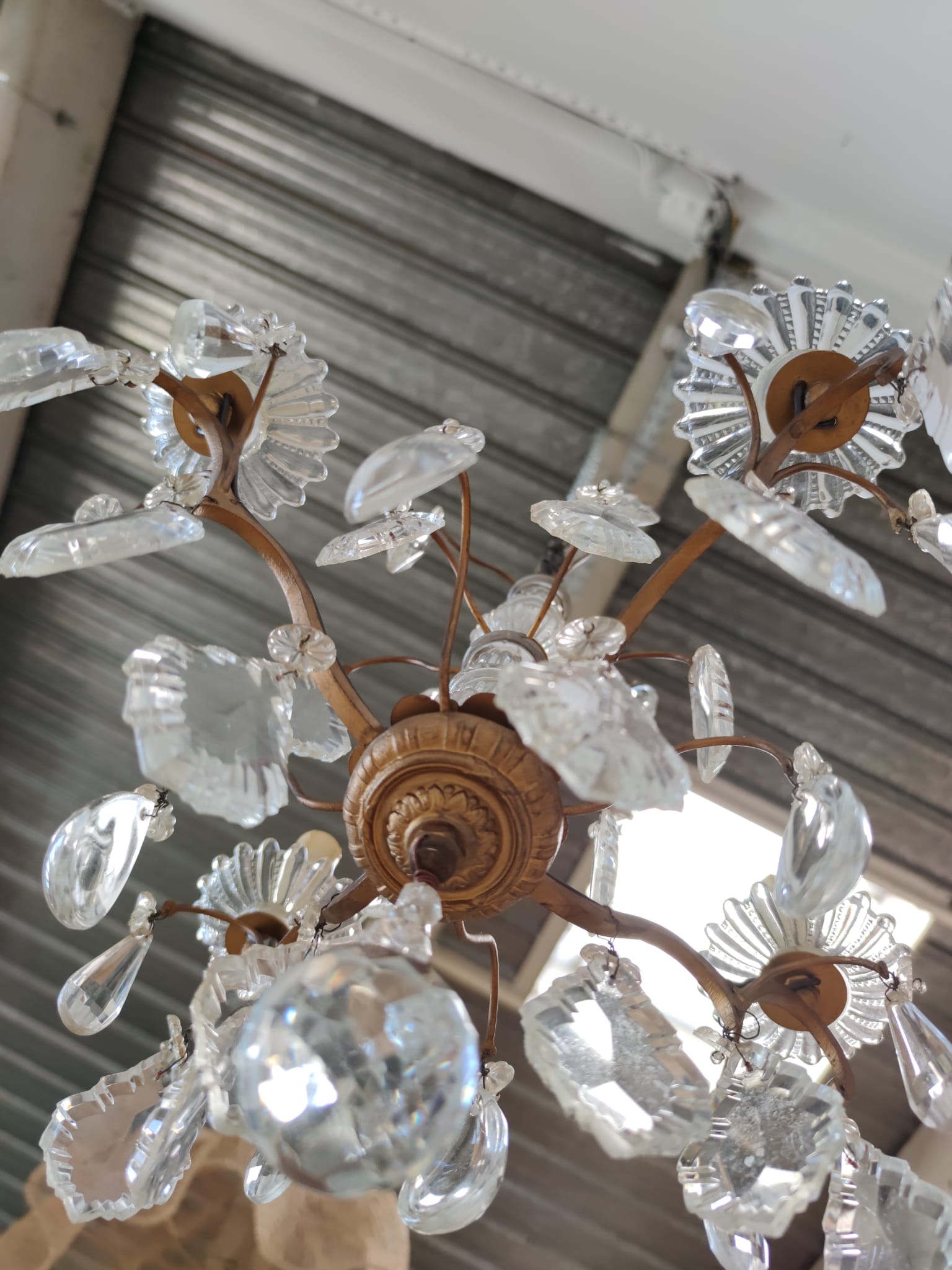 Small chandelier cage with pendants and brass frame louis XV style