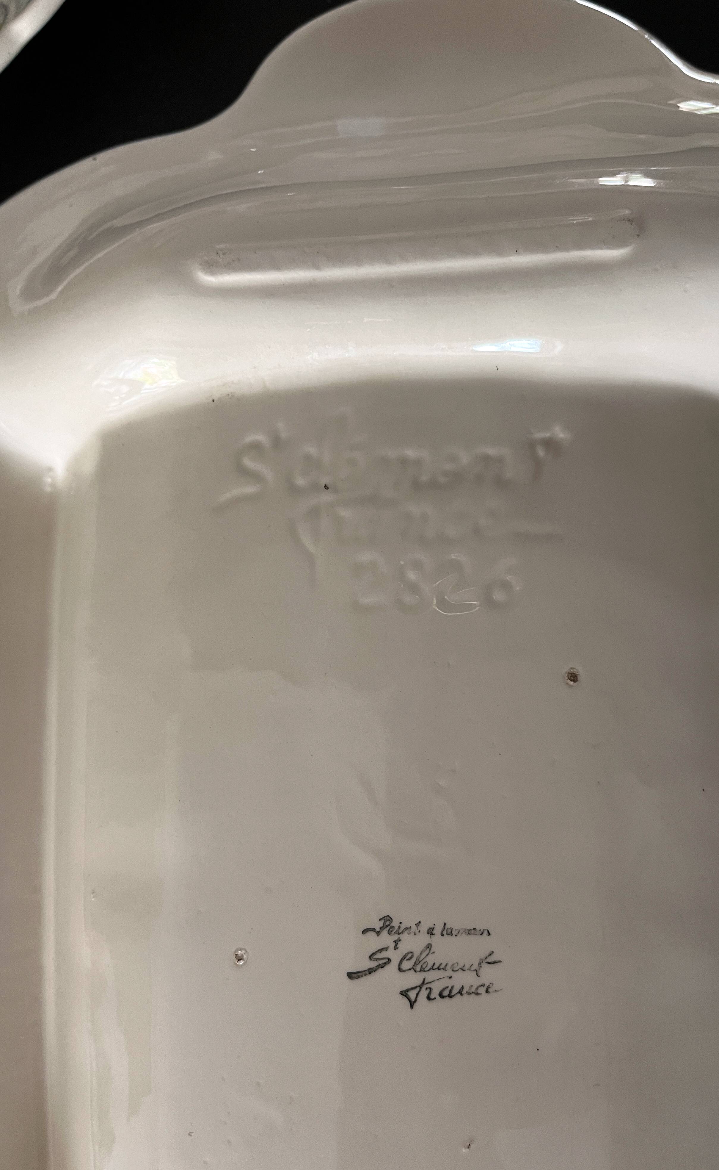 Asparagus service: dish and 6 Saint Clément France barbotine plates