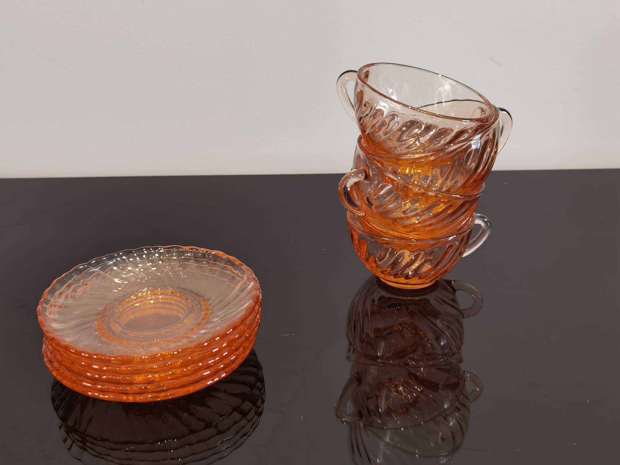 5 Rosaline Arcoroc twisted pink glass cups and saucers