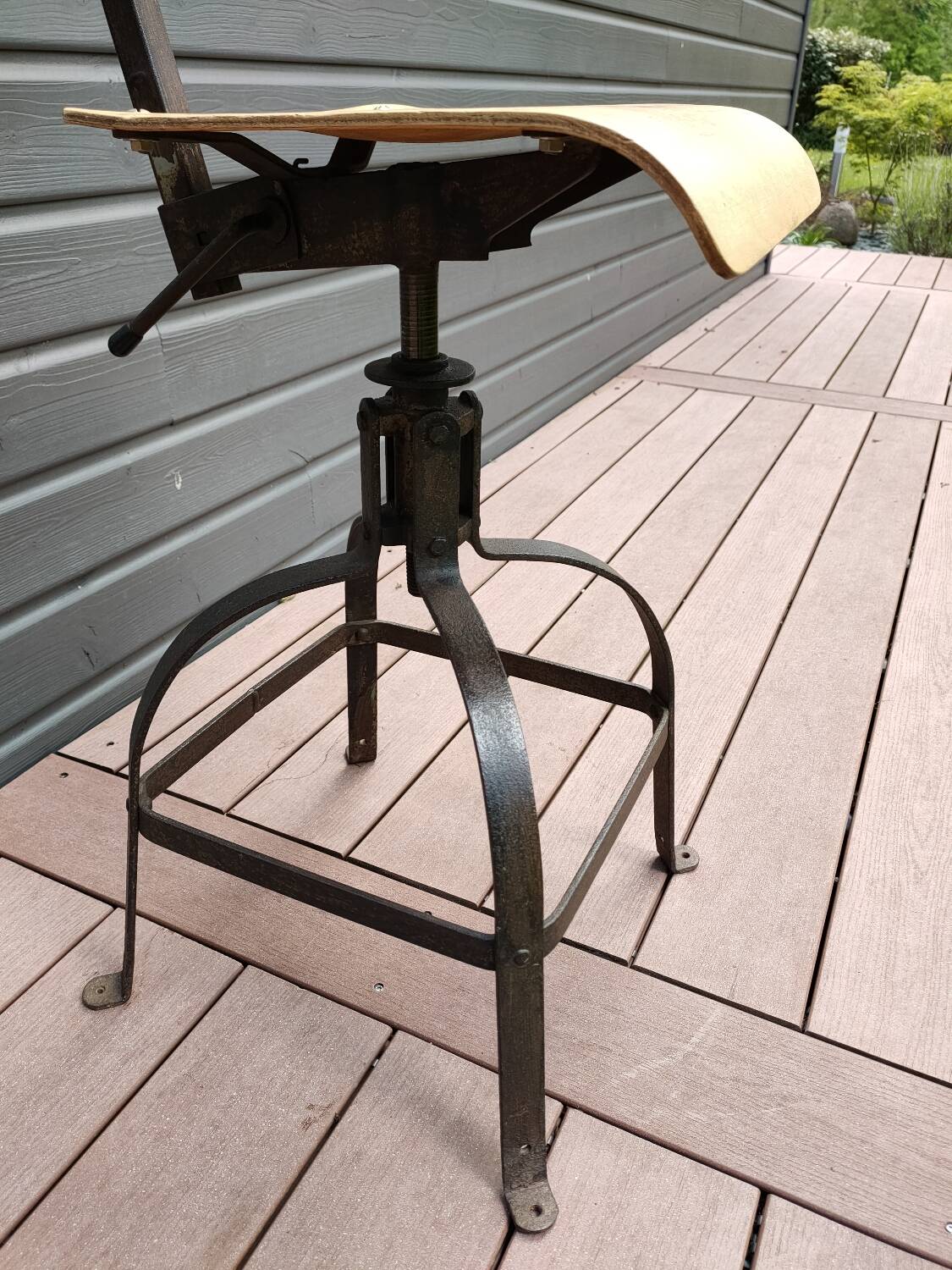 Old Bienaise workshop chair