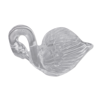 Swan-shaped cut