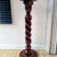 Colonne / piédestal en bois de style antique