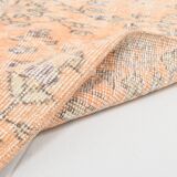 Tapis de couloir turc vintage à motif floral