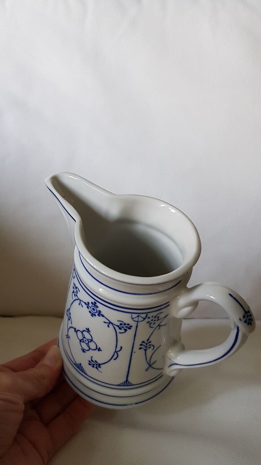 Pichet à lait en porcelaine Rieber en motif de Saxe bleu-blanc