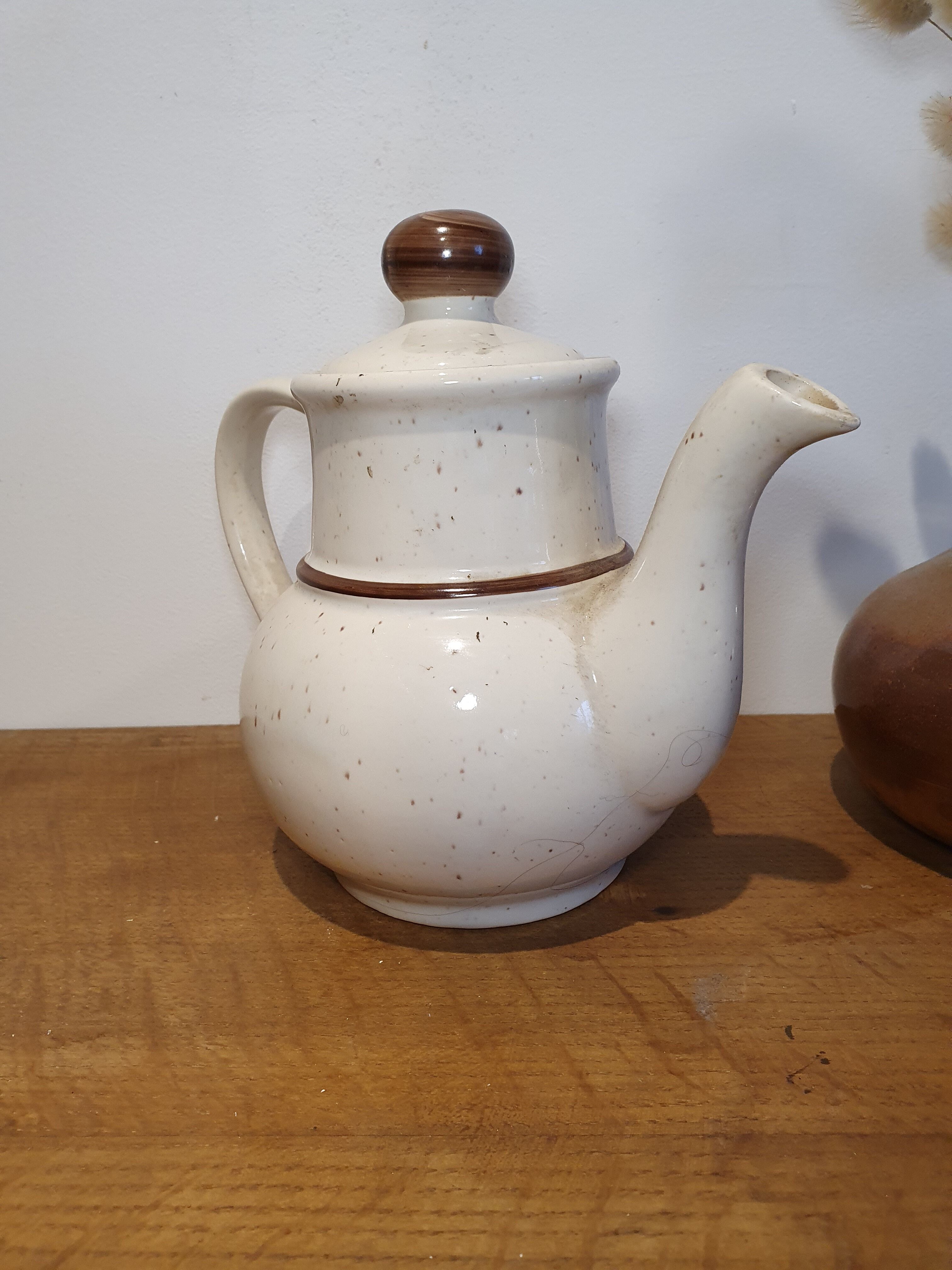 Speckled sandstone teapot