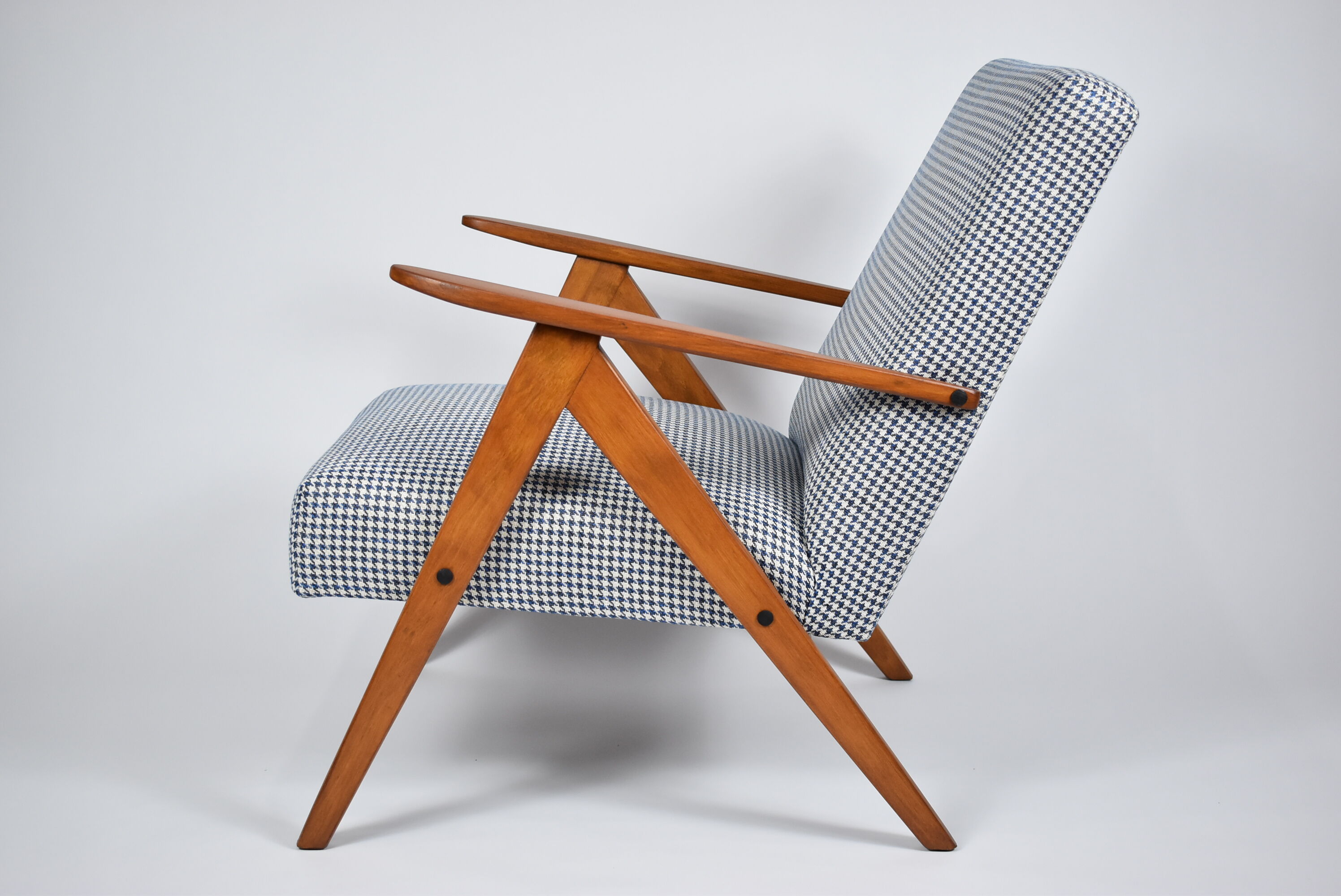 Vintage original armchair 60s, VAR edition, fully restored, poule fabric, stylish