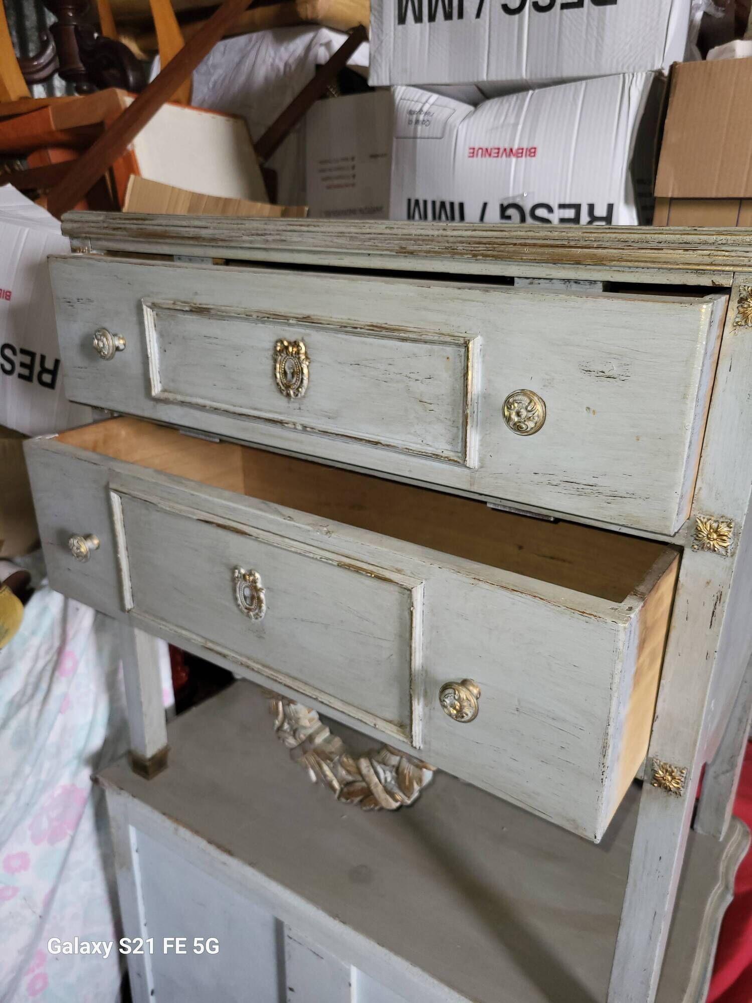 Chest of drawers with 2 drawers