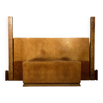 Art Deco period center bed in precious wood (Amboyna burl) circa 1930