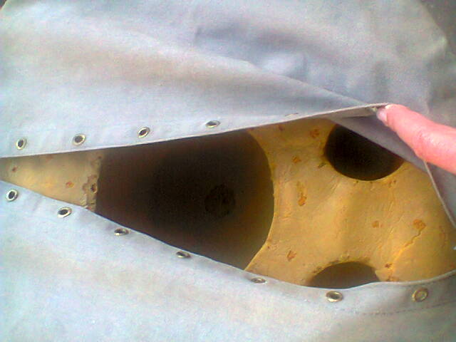 Pouf in faux-leather