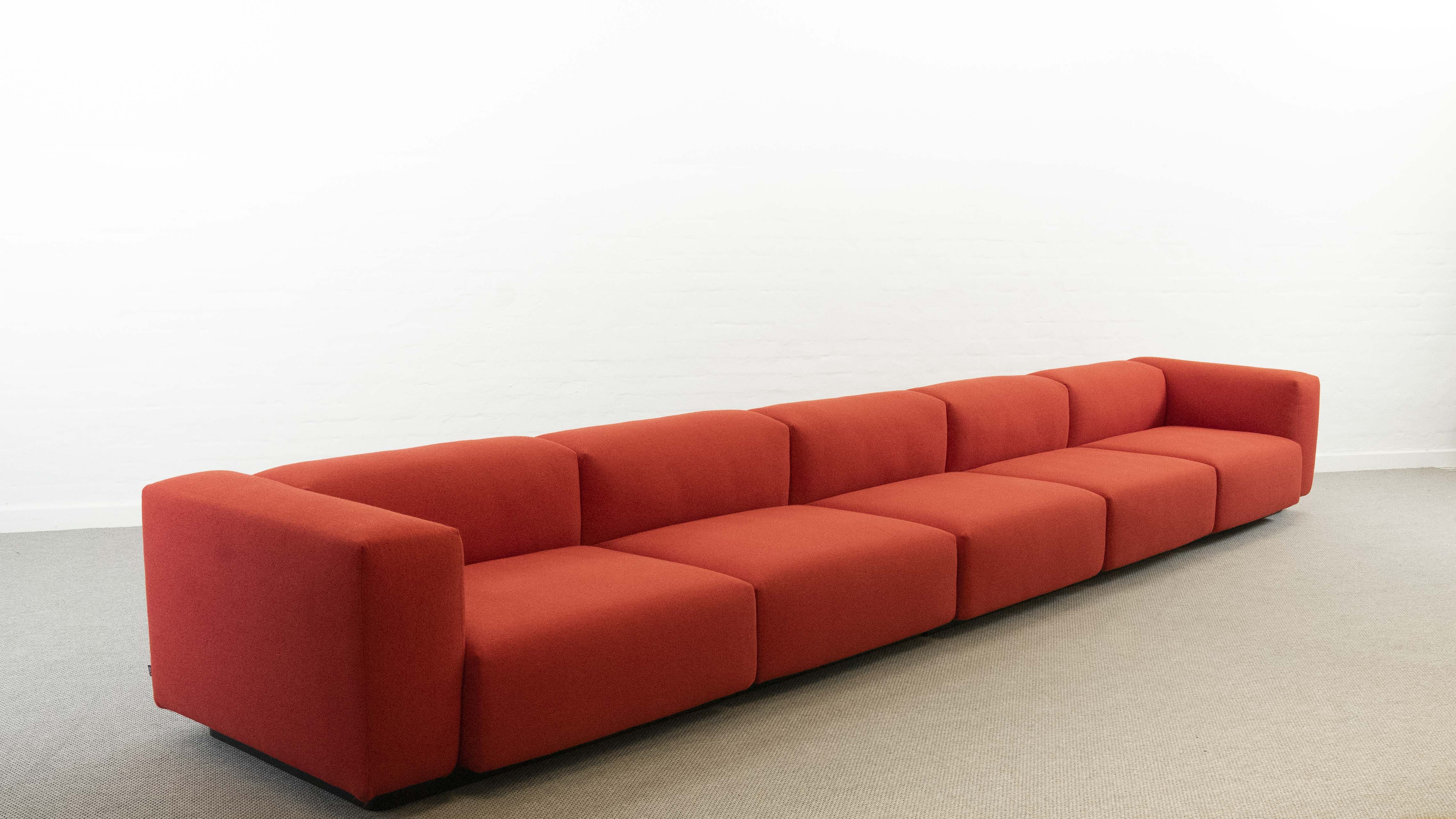 Vitra modular soft 5-seat sofa by Jasper Morrison in red Fabric