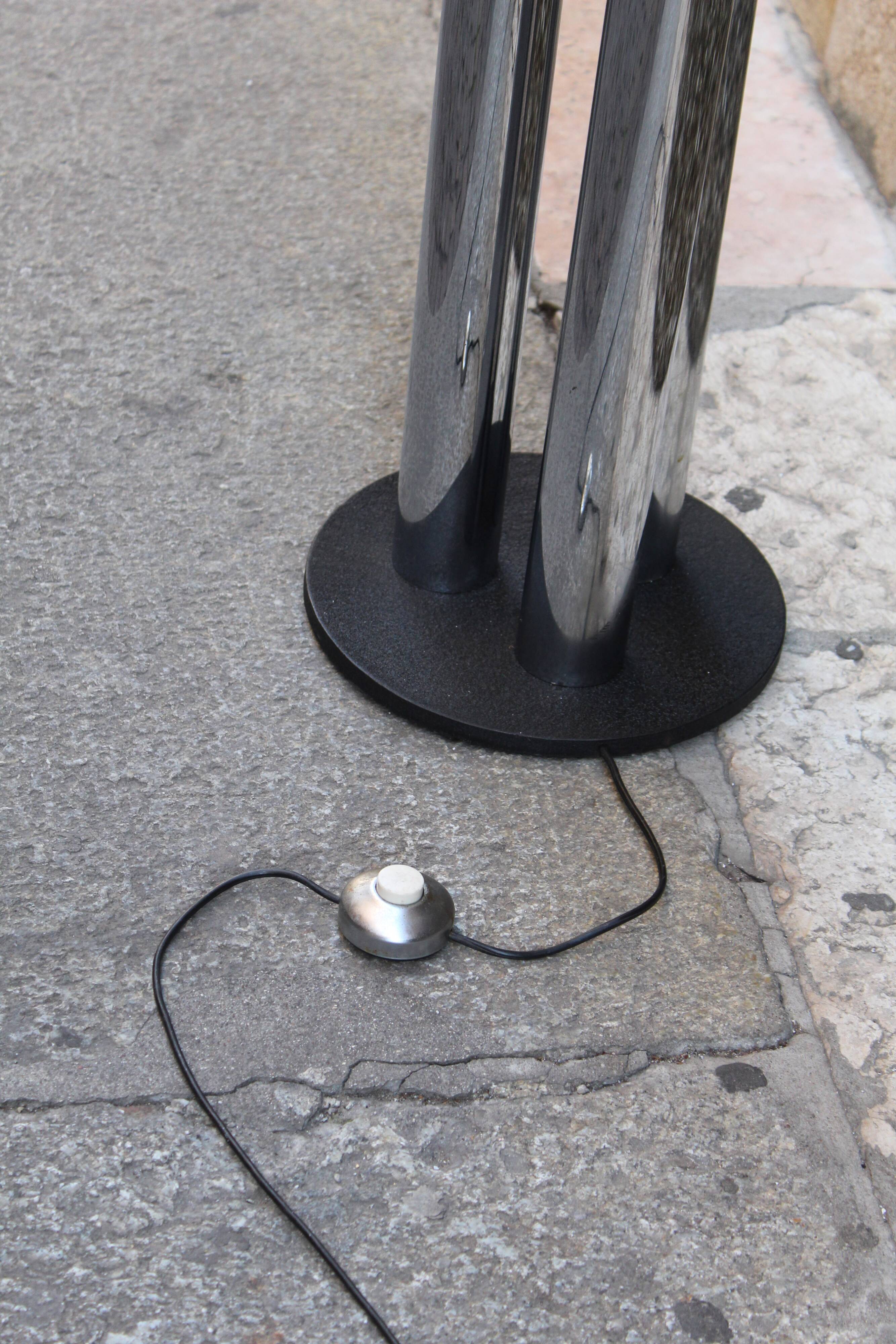 Piantana in metallo cromato Firmata Radice, Italia 1970s, in ottime conditions