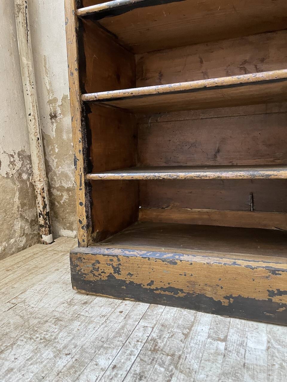 XL 1900 bookcase shelf