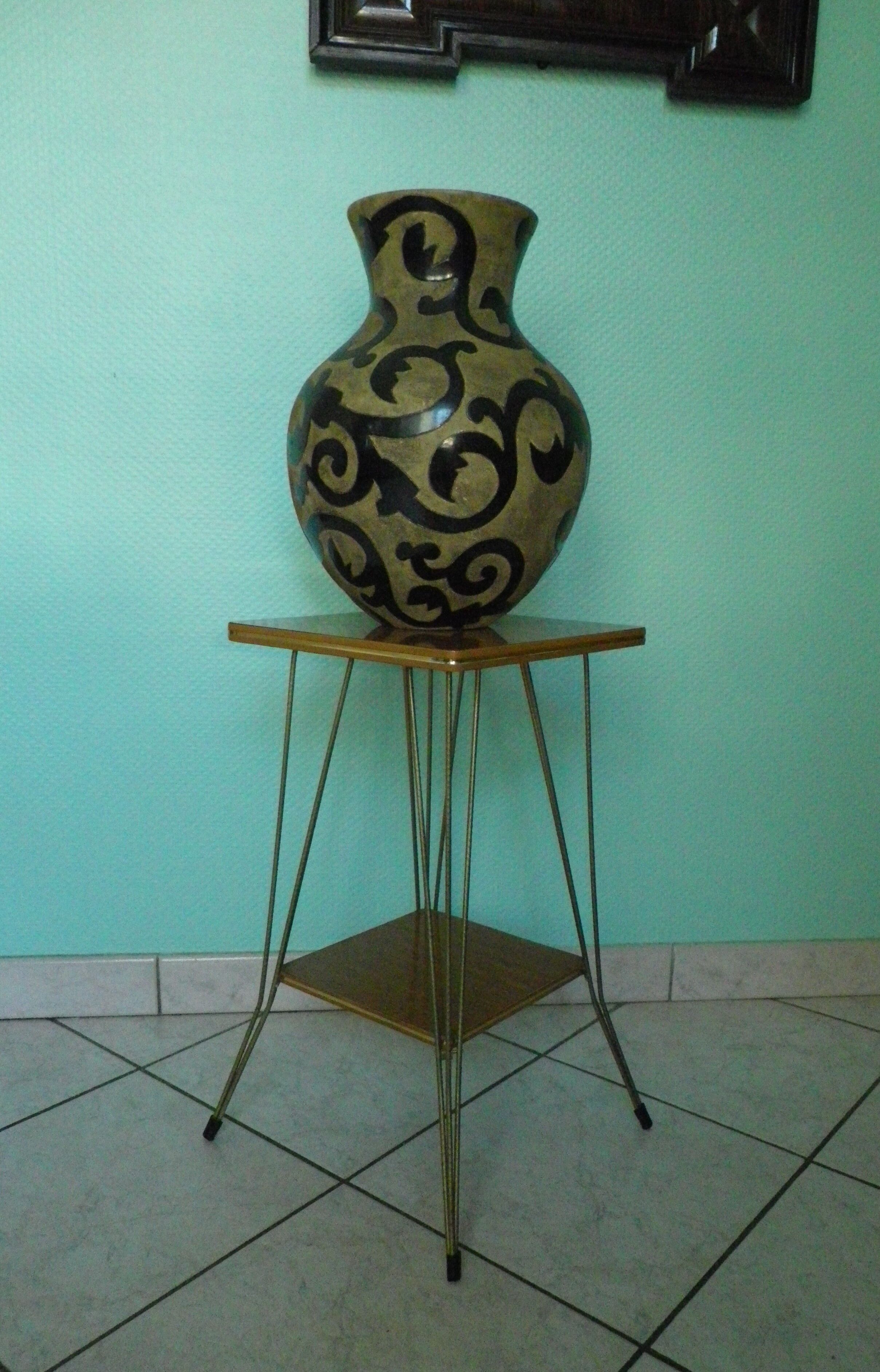 Formica side shelf, 2 shelves, gold metal - 60s