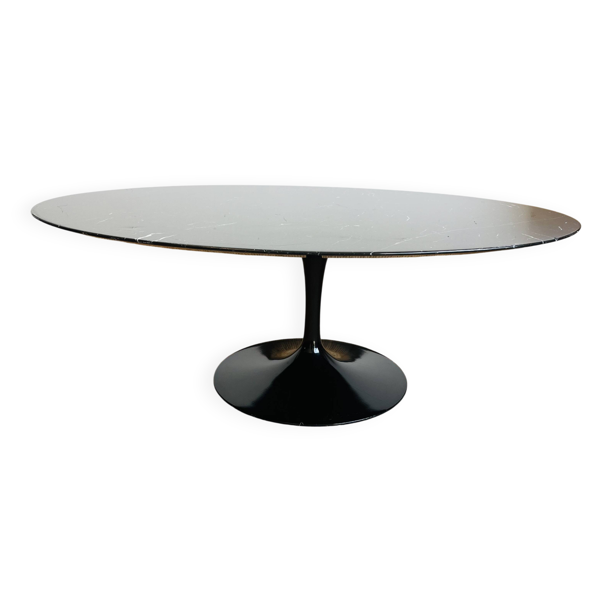 Knoll “Tulip” oval coffee table – Eero Saarinen collection – 1970s