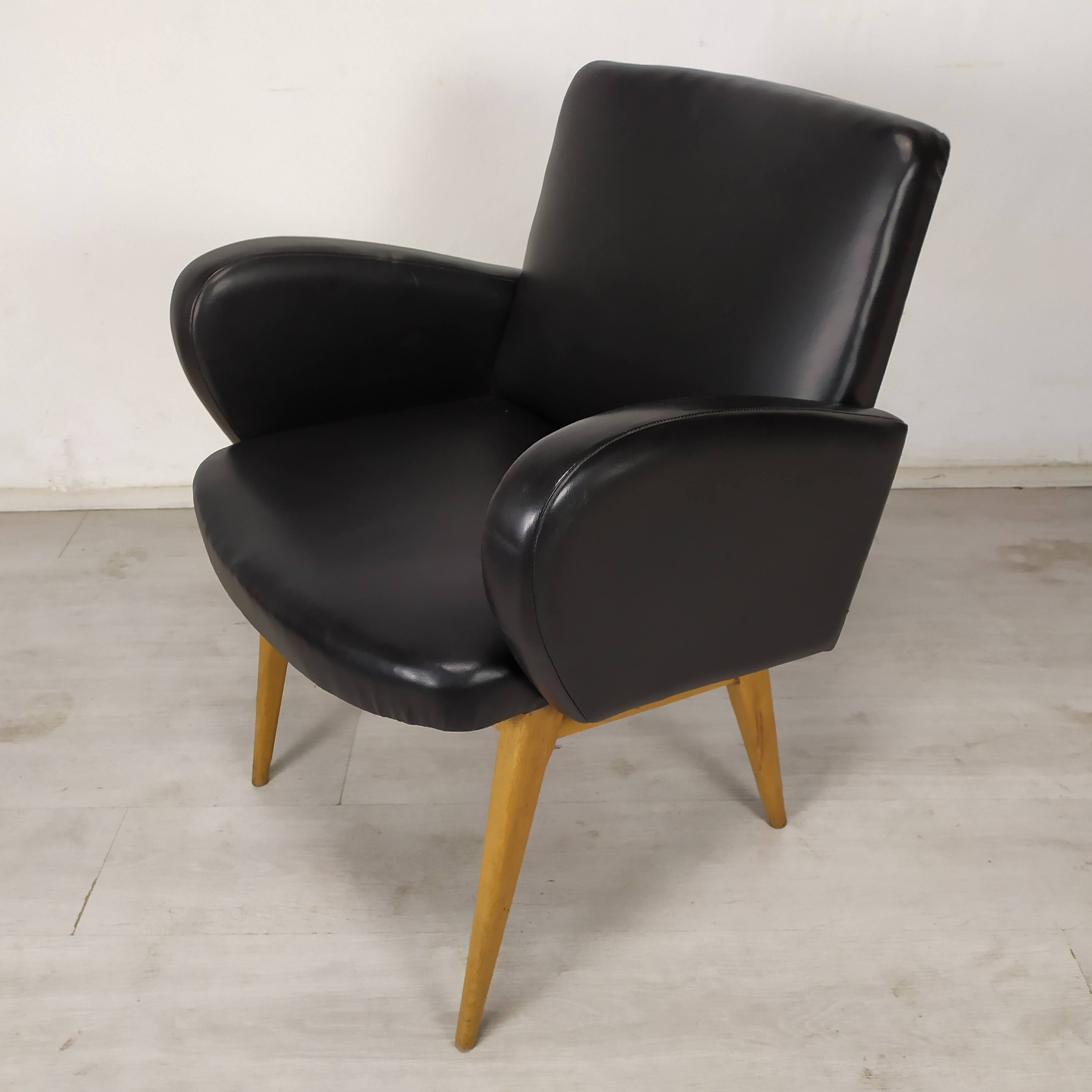 Vintage armchair skaï black