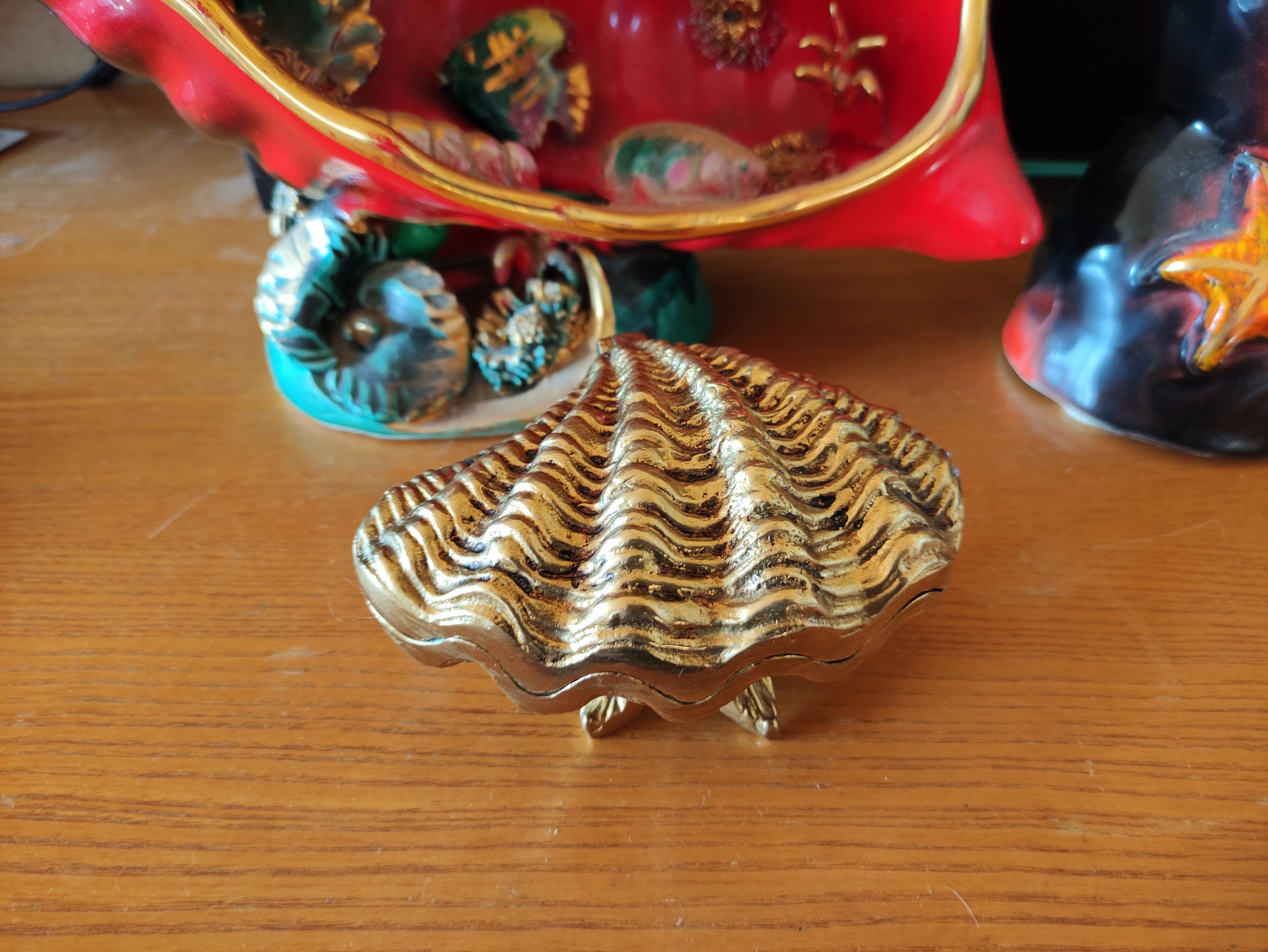 Art deco gilded bronze jewelry, biblical shell