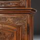 Vaisselier vitré en bois sculpté, Belgique, XVIIIe siècle