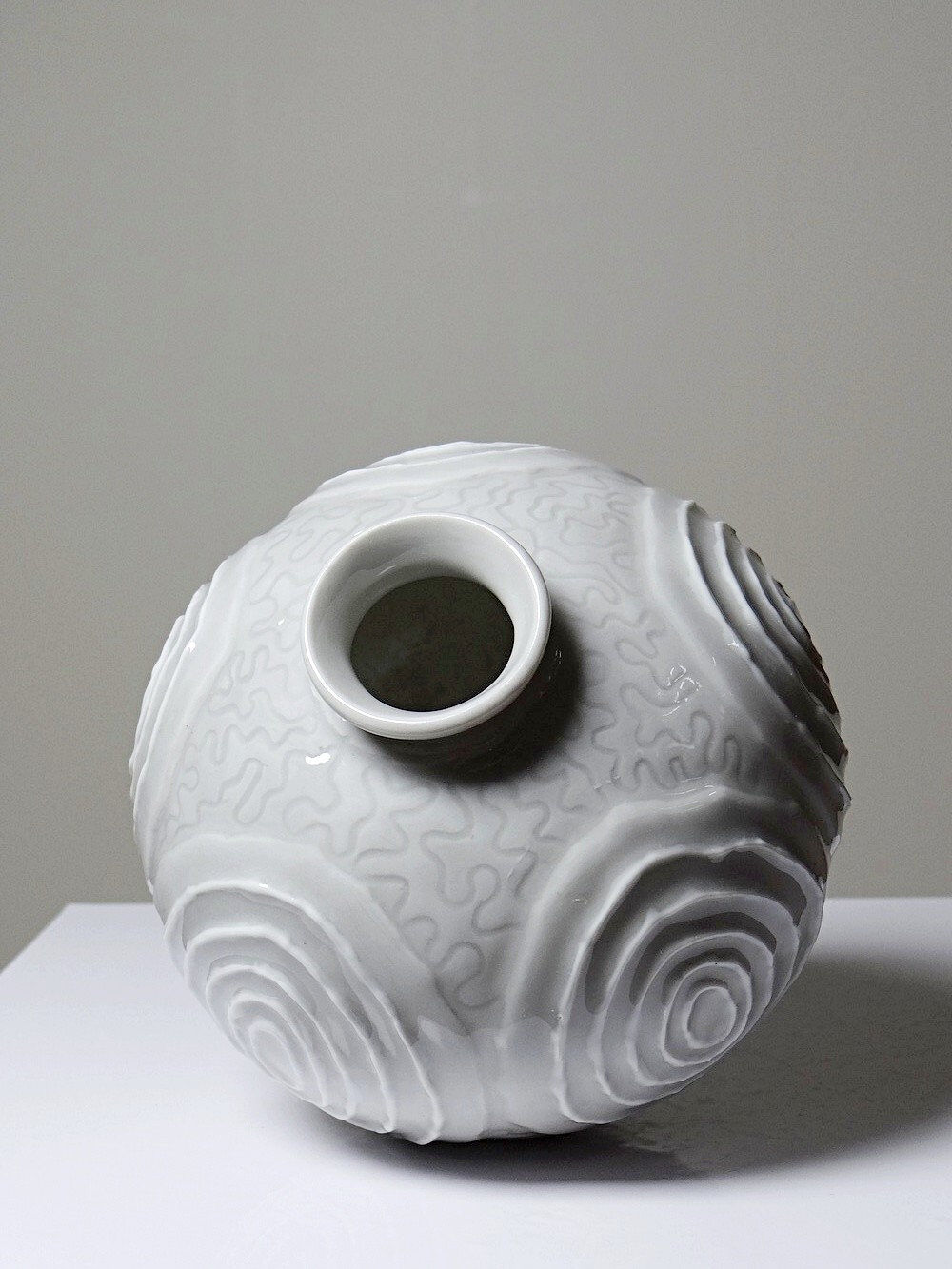 Small round porcelain vase in Art Deco style 1935