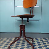 Former screw workshop chair