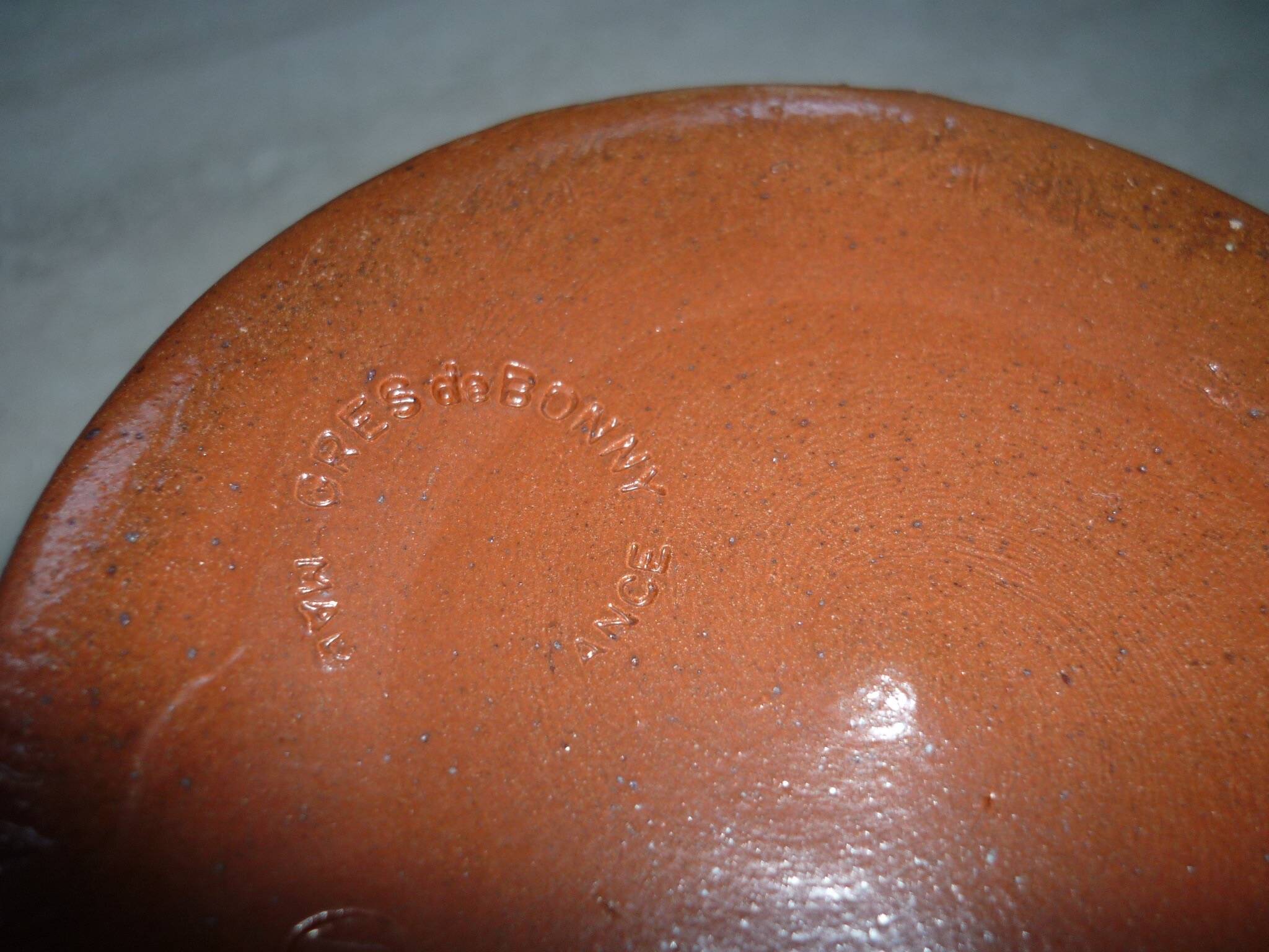 Bonny stoneware pot with handle