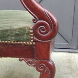 Fauteuil en velours vert