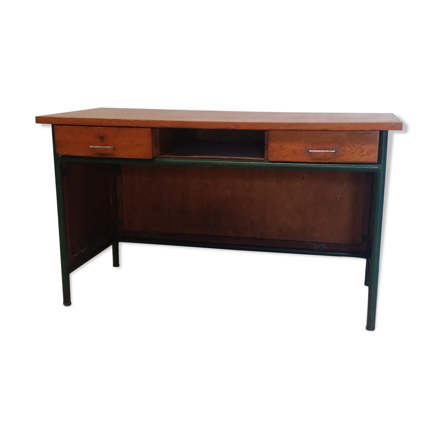 Teacher's desk