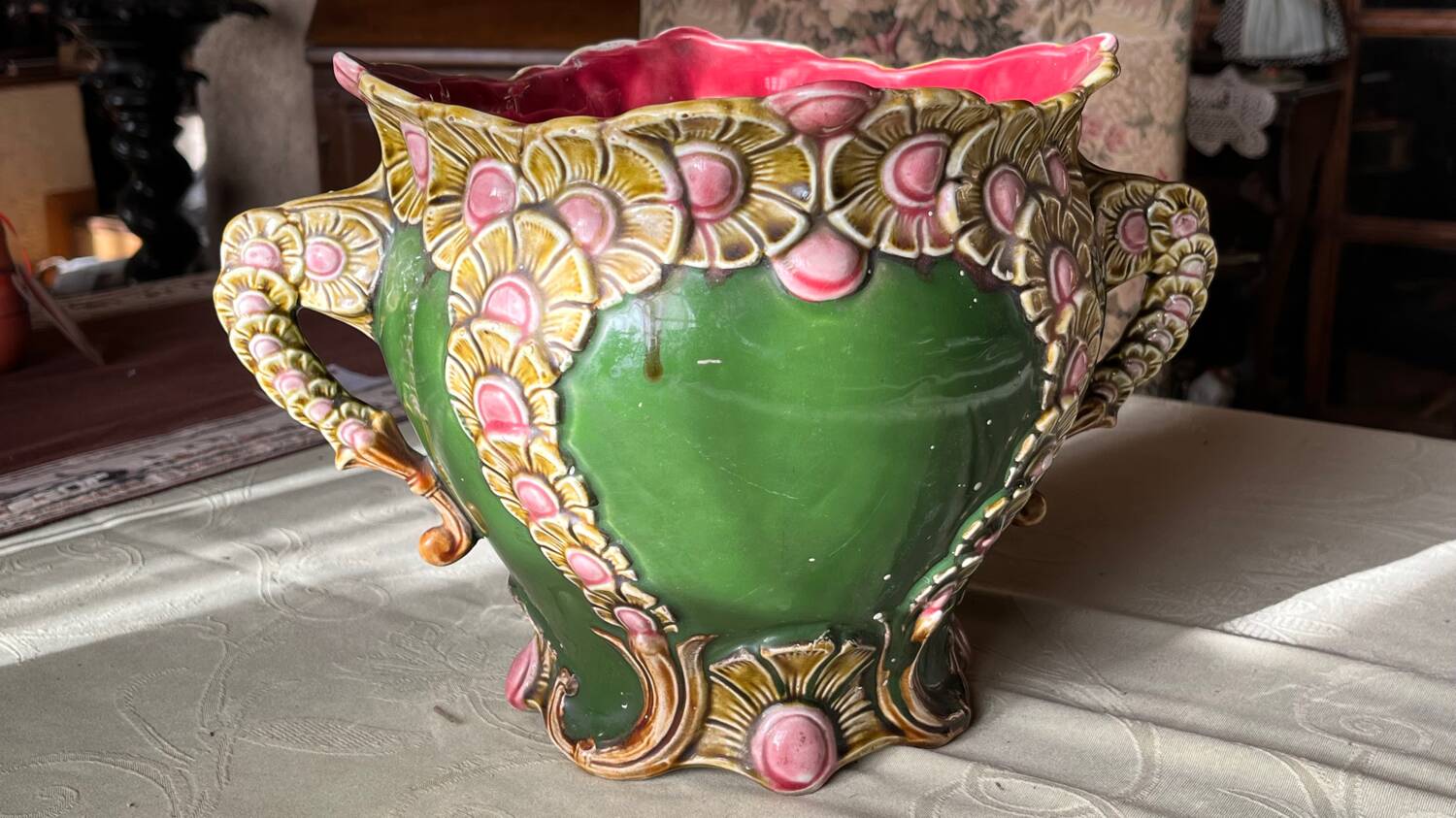 Honnaing art nouveau slip vase
