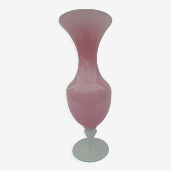 Vase en opaline rose H  24,5 cm