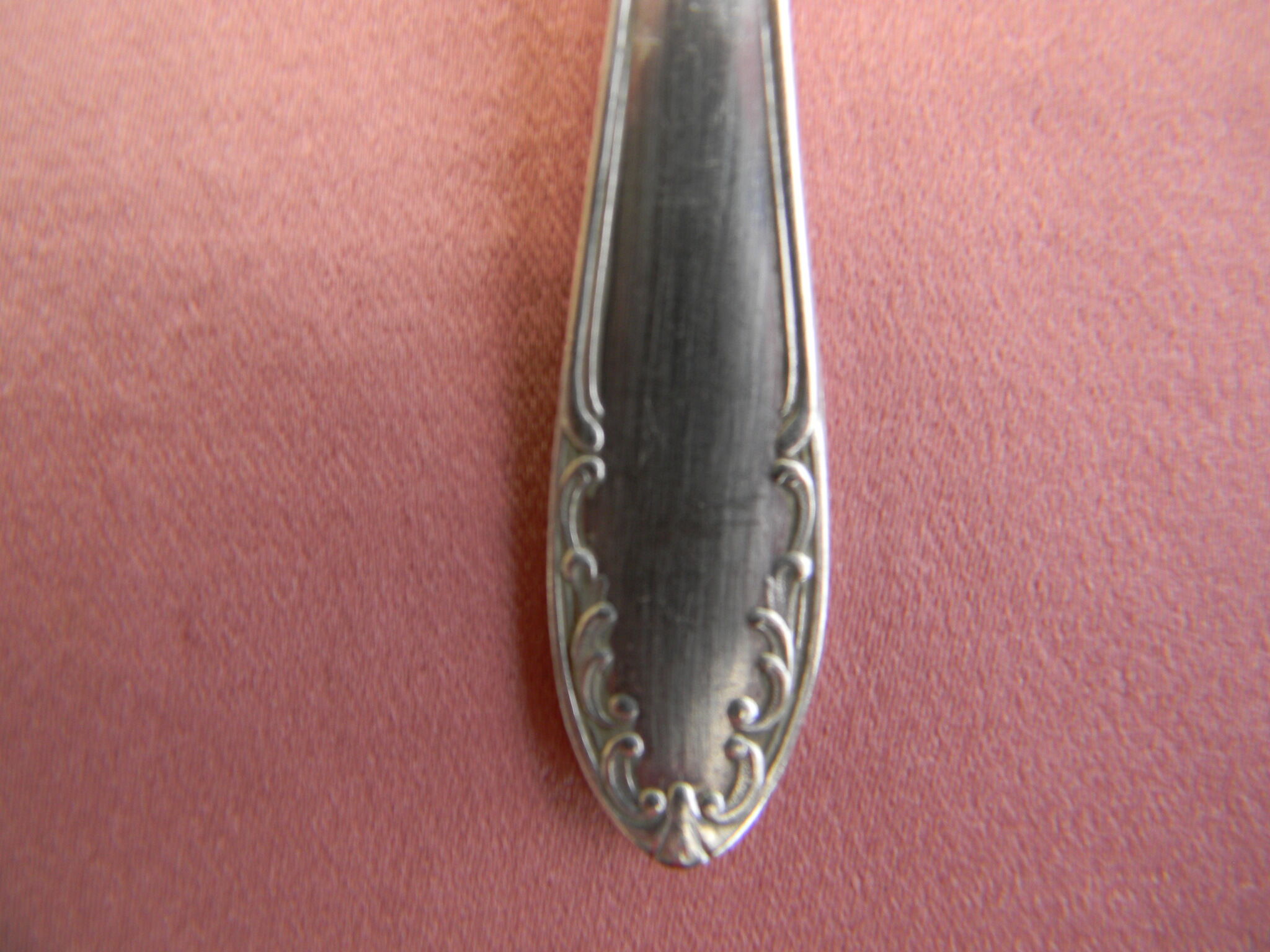 Set of 6 teaspoons in silver metal.