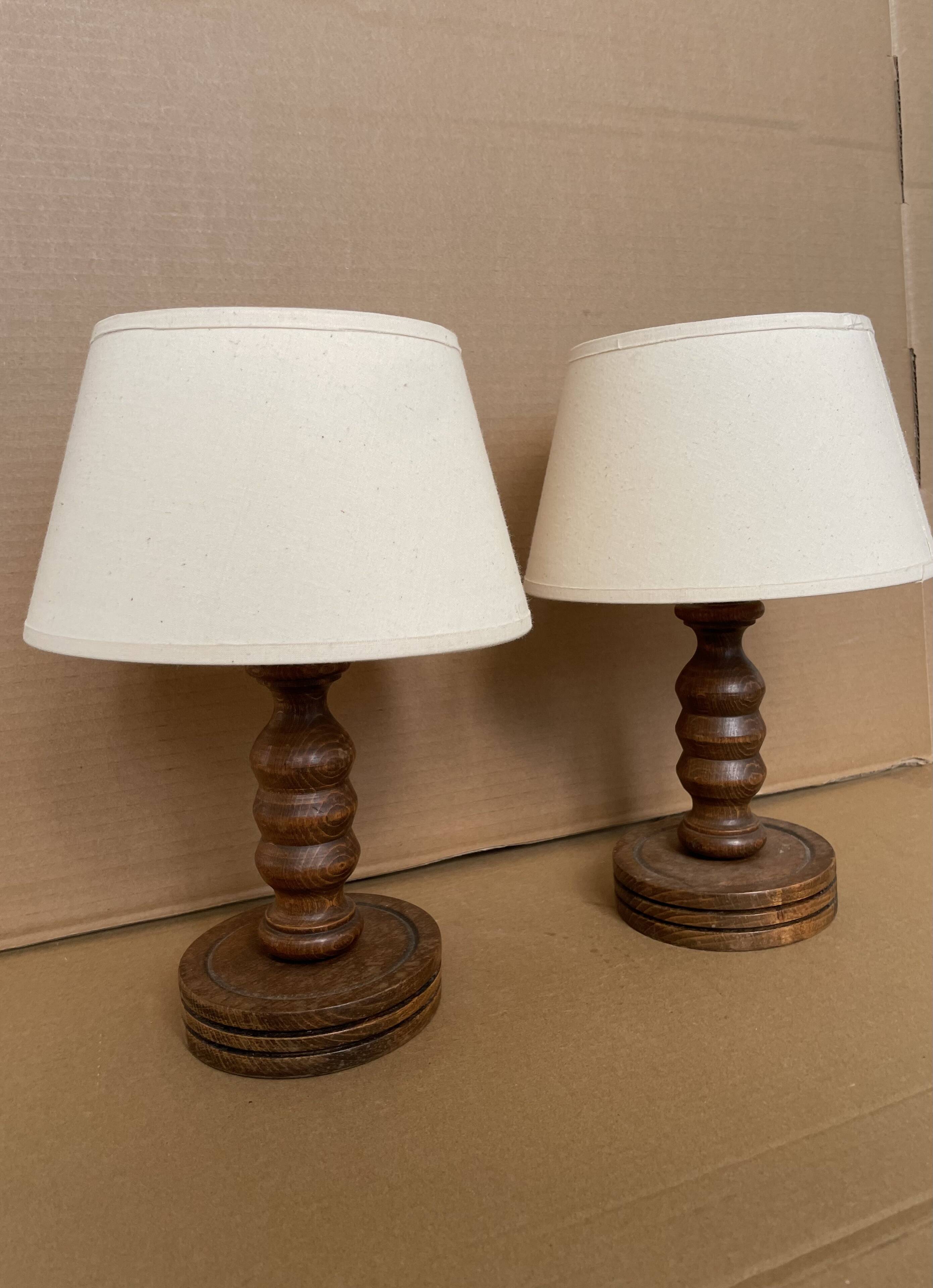 Lot de 2 lampes en bois anciennes