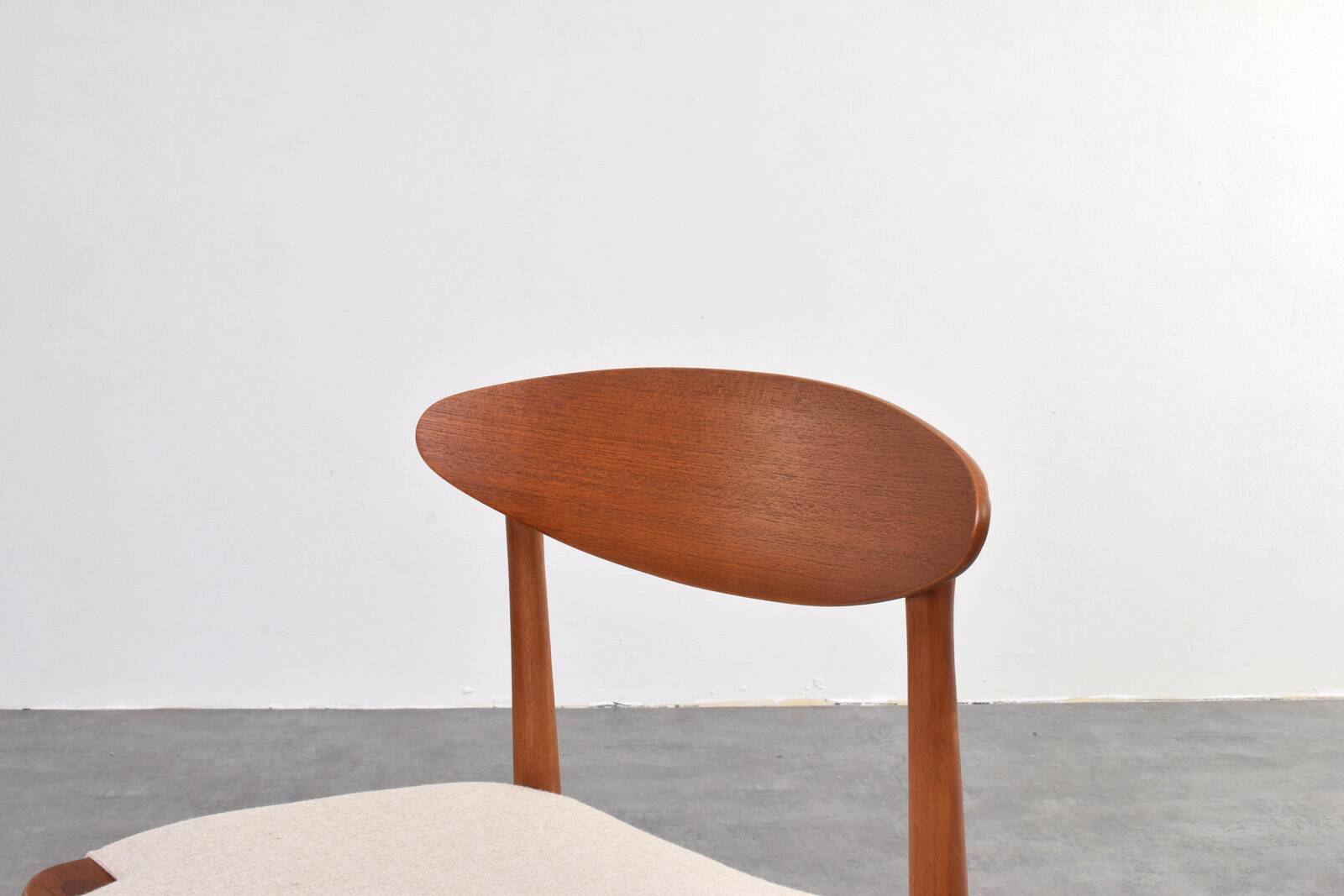 Danish Teak Dining Chairs by Ejner Larsen & Aksel Bender Madsen 1960s Set 4