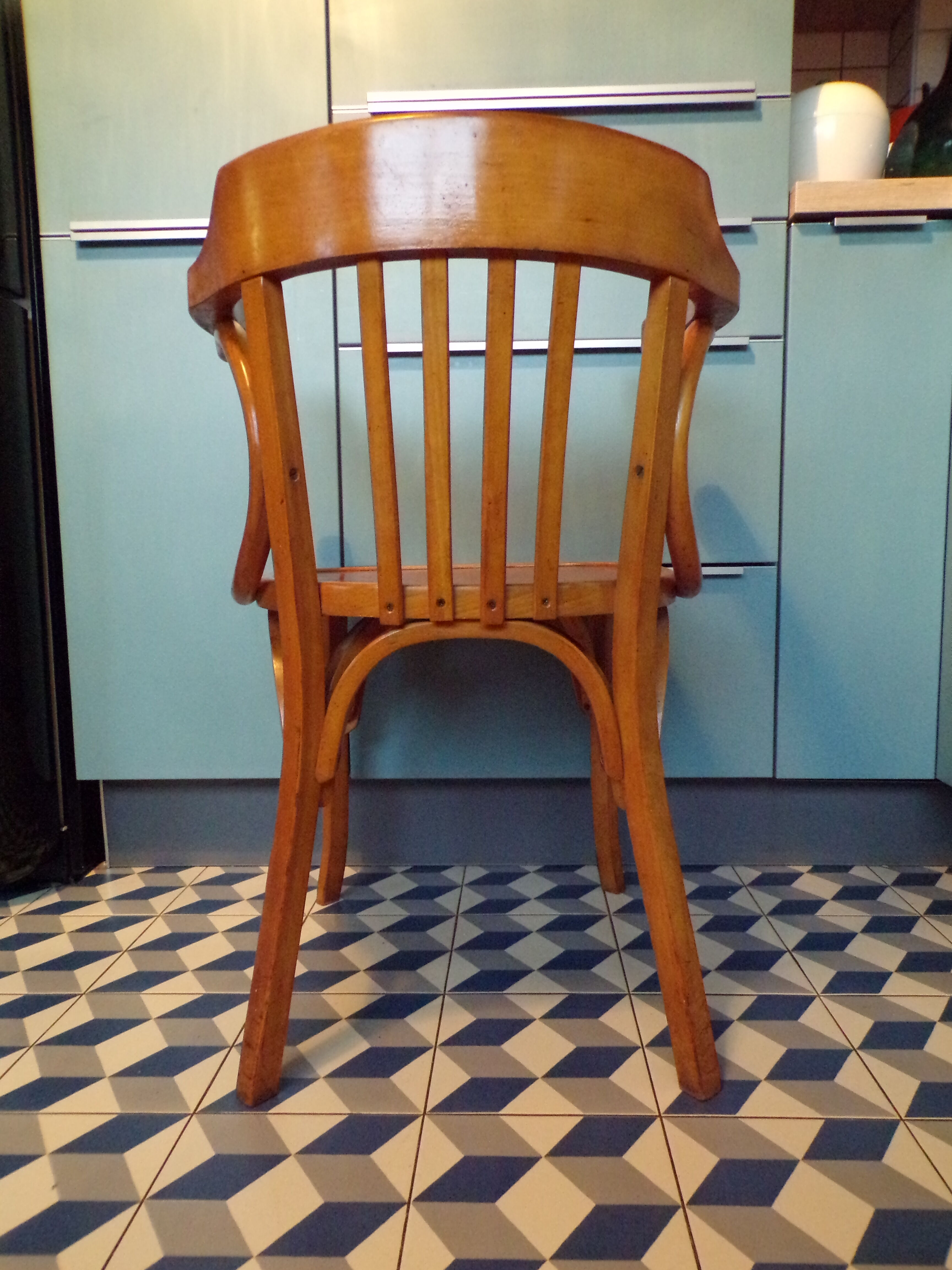 Ancien fauteuil Baumann en bois courbé
