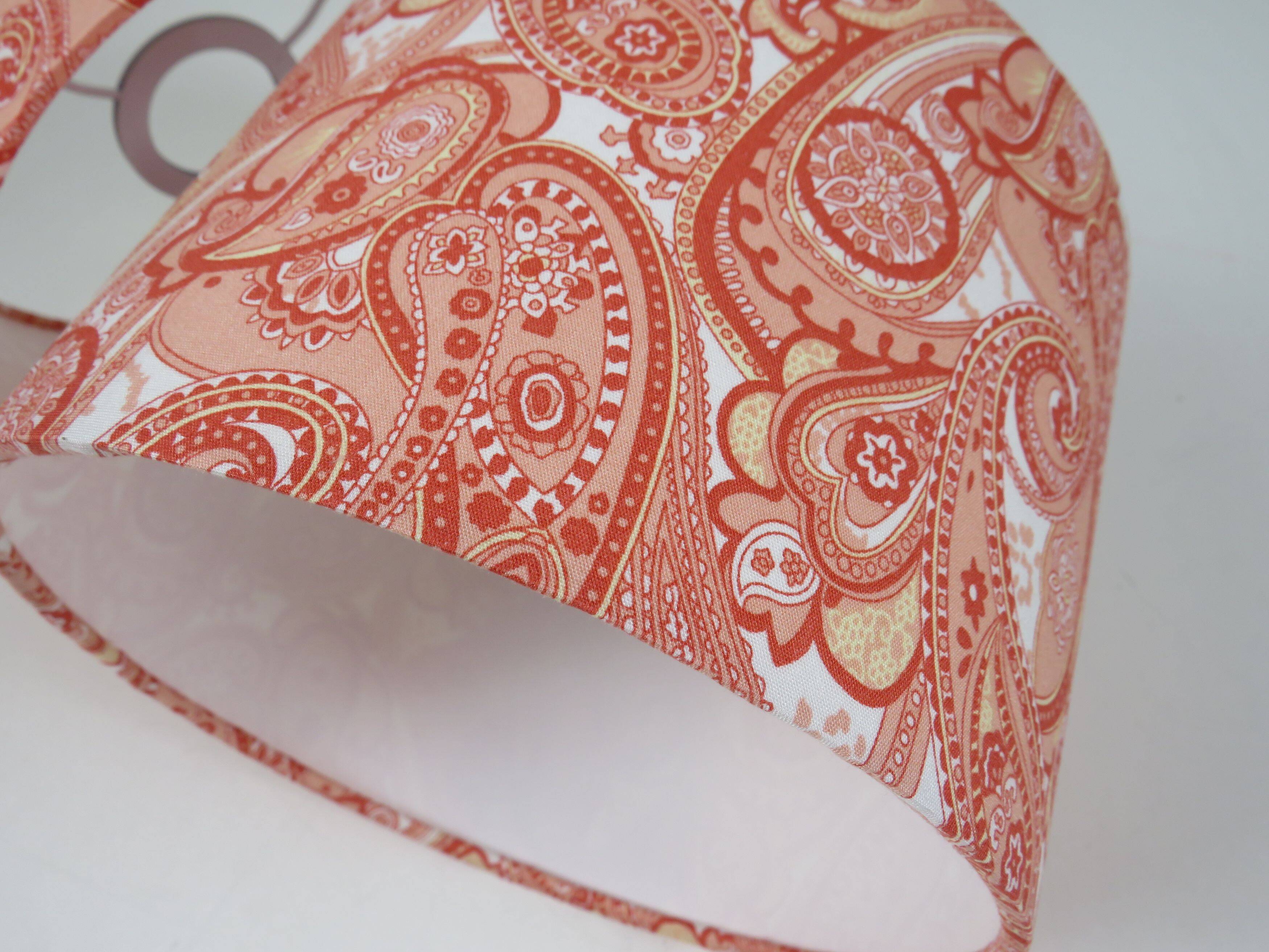 Lot de 2 lampes de chevet en céramique avec abat-jour à motif cachemire.