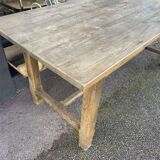 Farm table