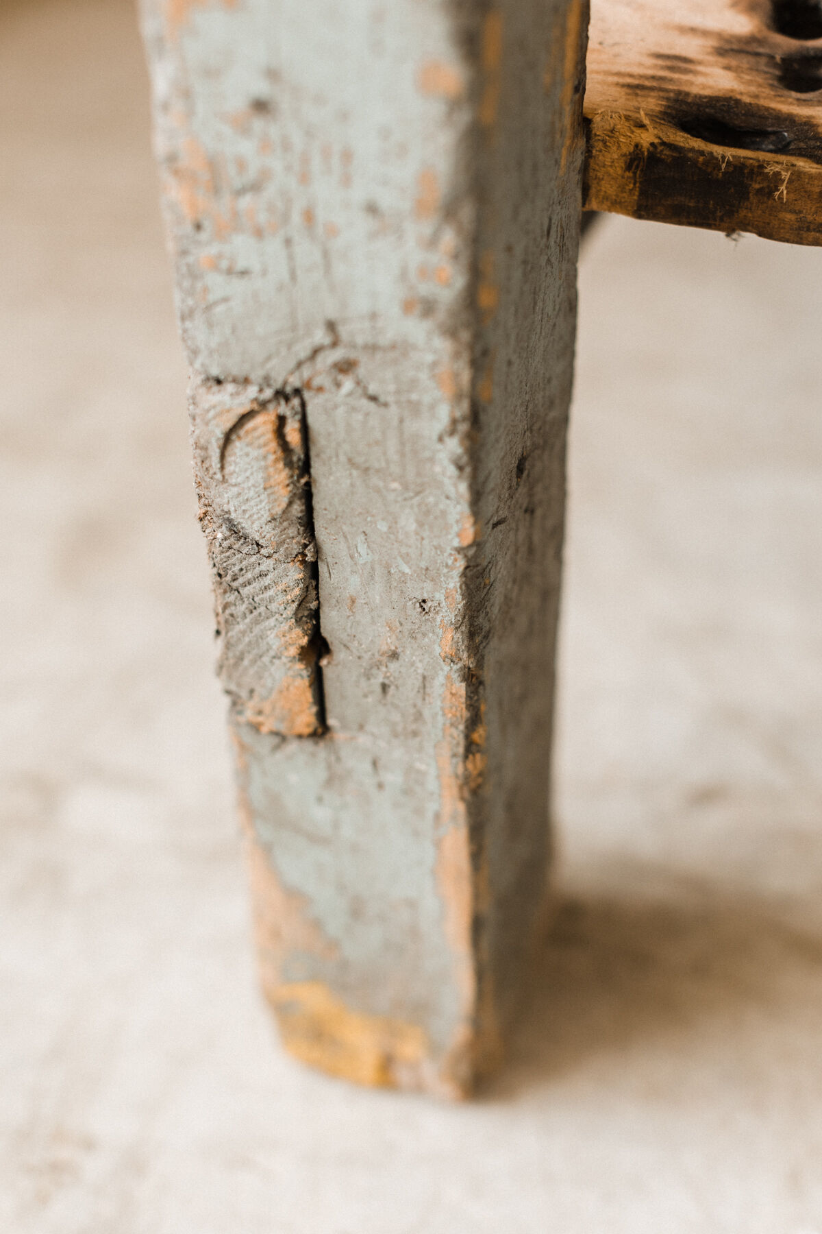 Green wooden workbench – 2 drawers