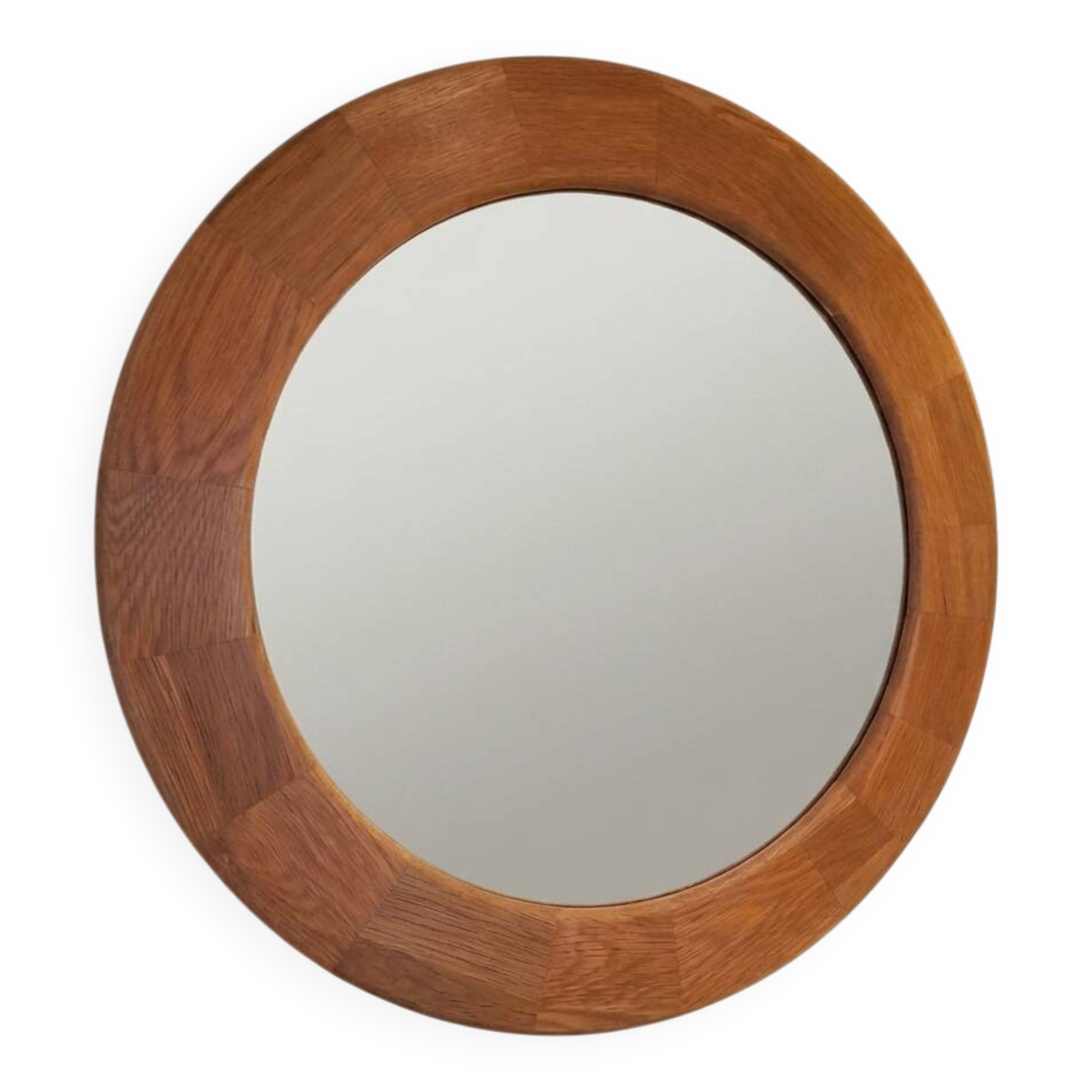 Round wall mirror made of solid wood
