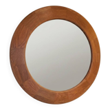 Round wall mirror made of solid wood