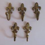 Set of 5 brass hooks with Vintage Fleur de Lys