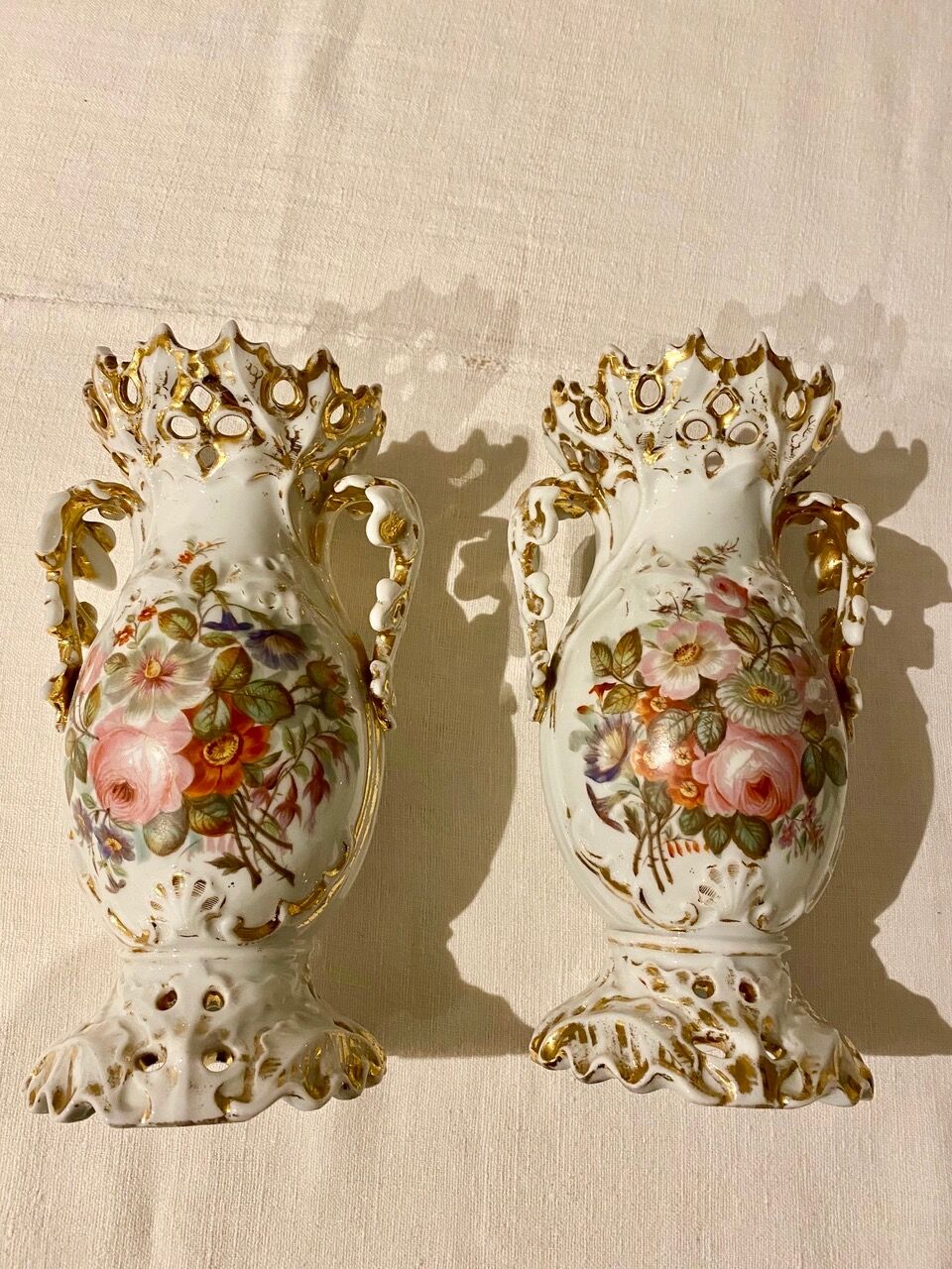 Pair of 19th decorative vases in Paris porcelain