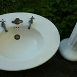 Art Deco washbasin of the Parisian palace Le Lutécia