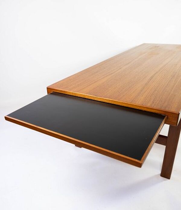 table Basse En Teck Avec Plaque D’extension De Design Danois Des Années 1960. La table Est En Très Bon Vin