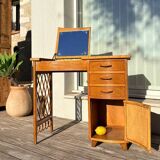 Vintage rattan hairdresser