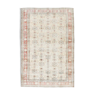 Neutral beige classic vintage rug 345x231cm