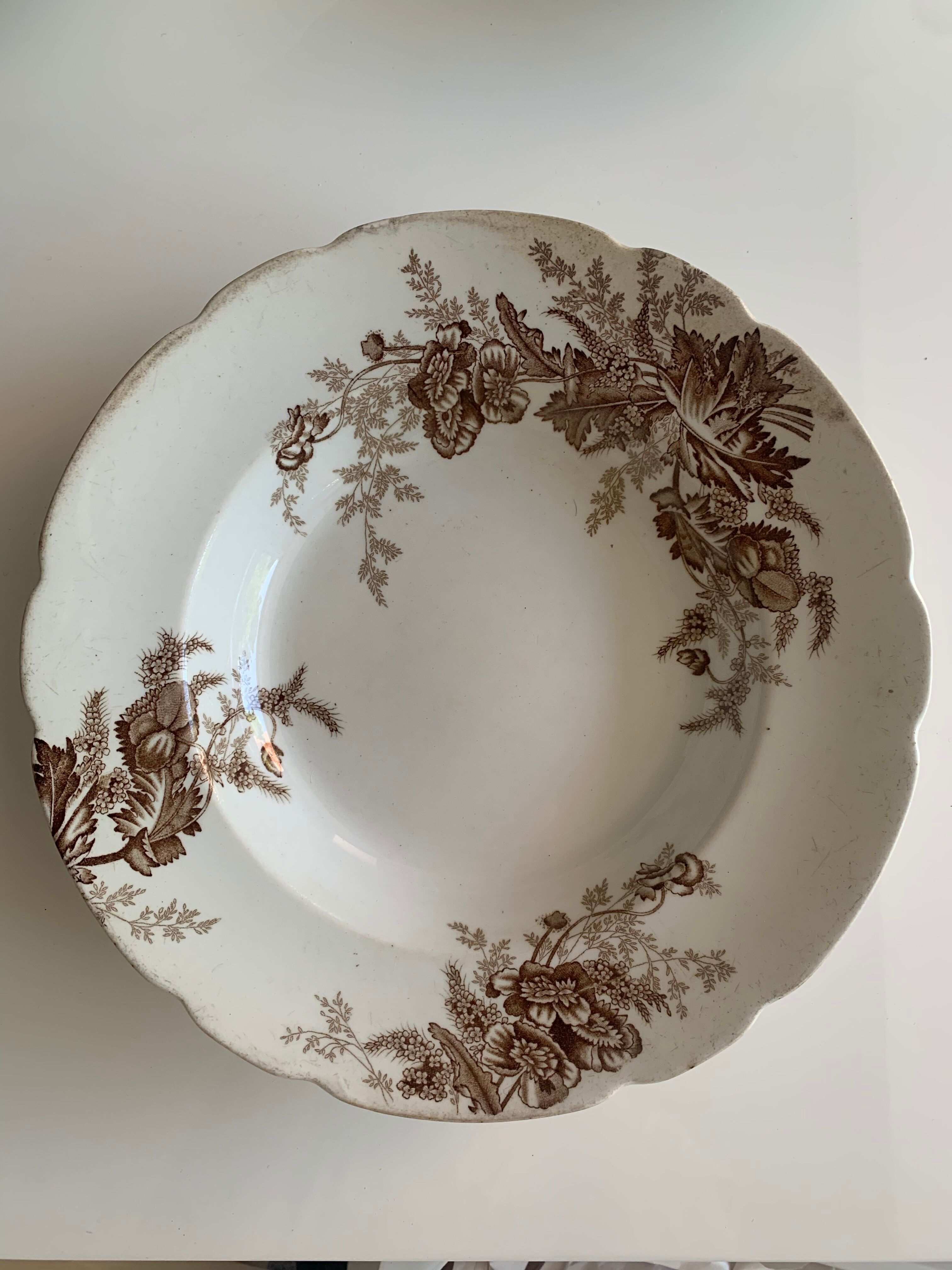 Hollow plates Johnson Bros Paris England 6