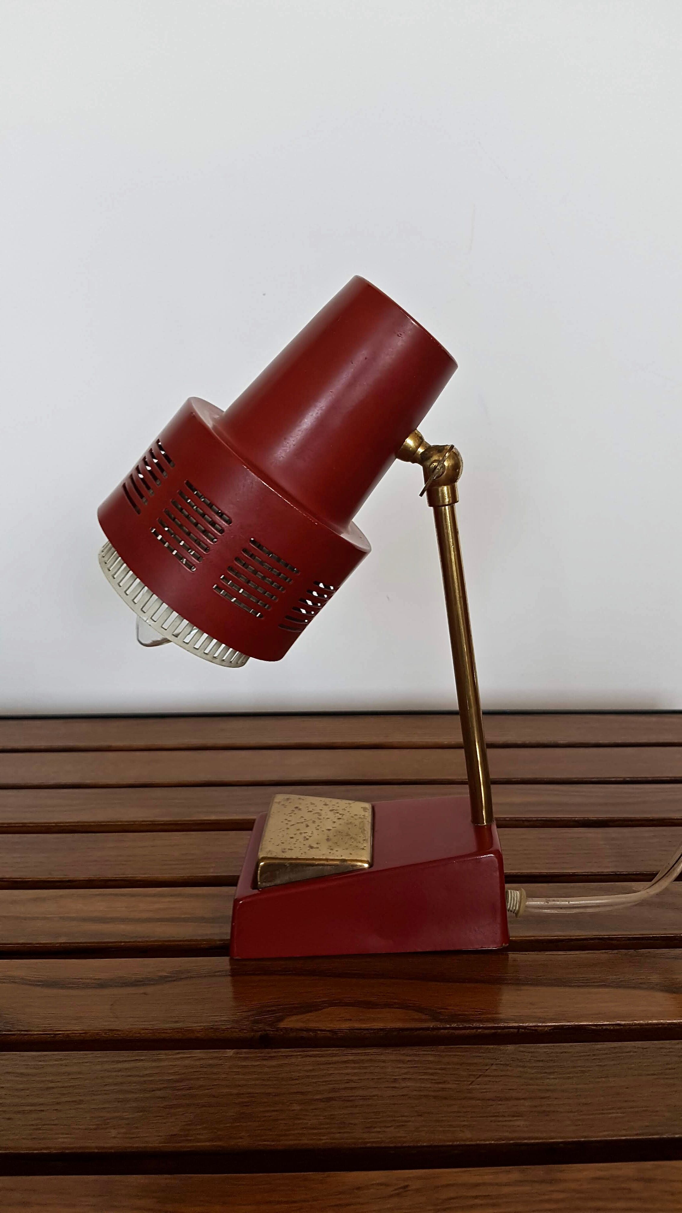 Red lamp 50