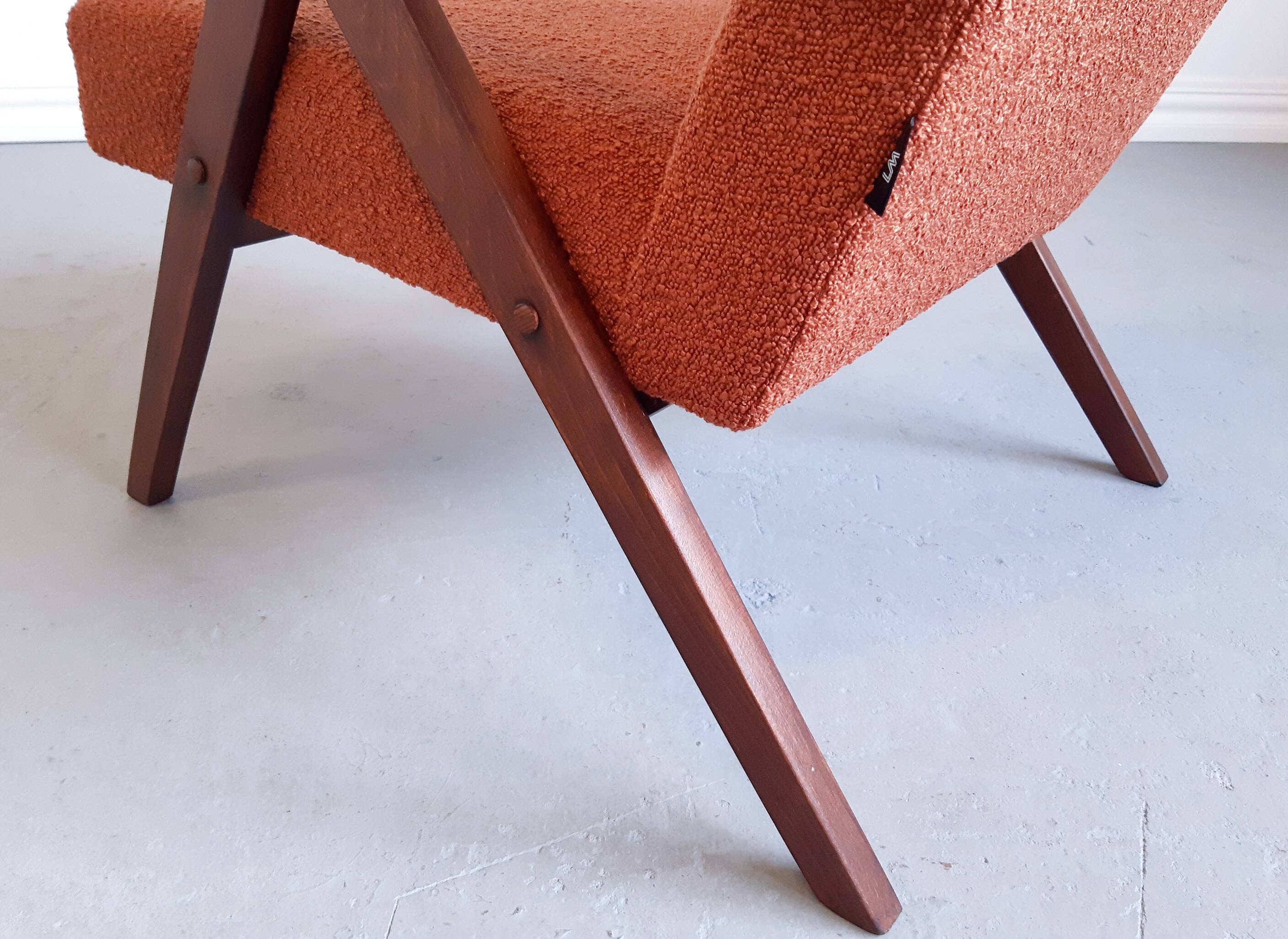 Mid Century Easy Chairs Model B 310 Var in Rusty Brown Boucle