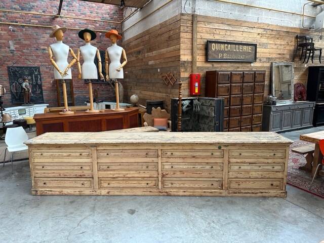 Huge piece of furniture from the early 20th century