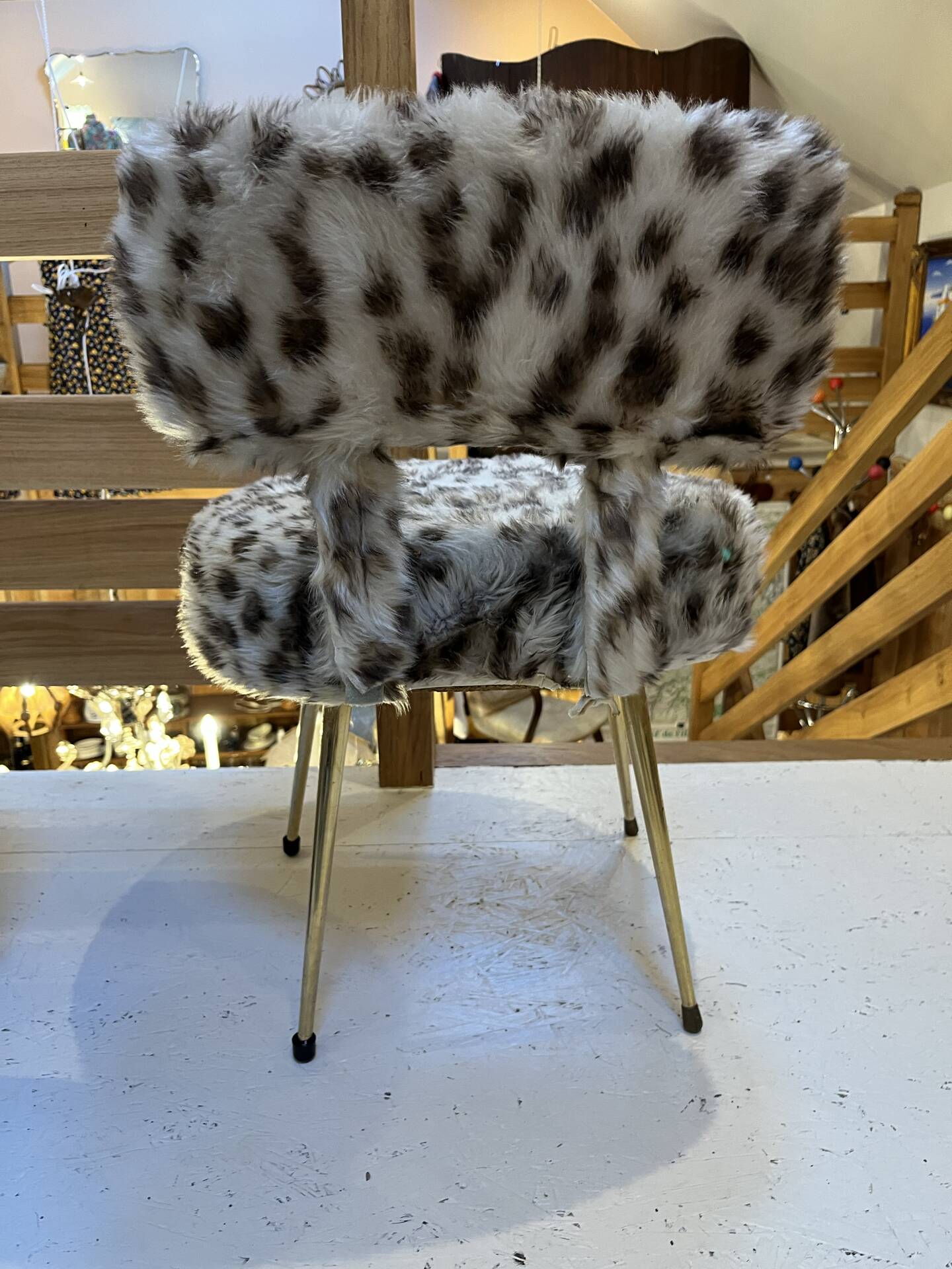 Chair and pouf Pelfran