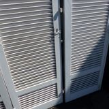 Suite of 4 wooden shutters