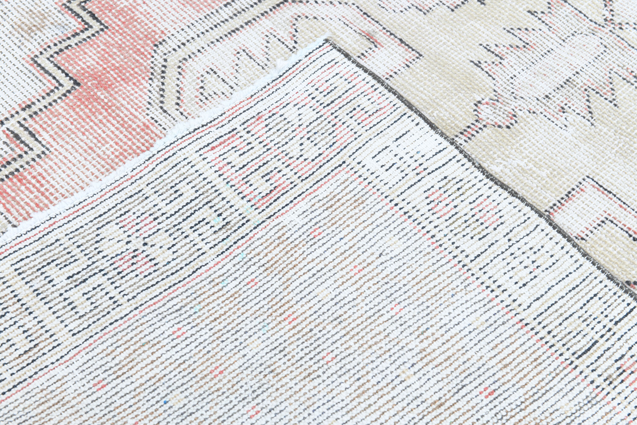 4x9 handmade distressed wool vintage rug 267x129cm